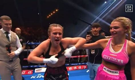 female fighter flashes|Kingpyn Boxing video: Daniella Hemsley flashes fans。